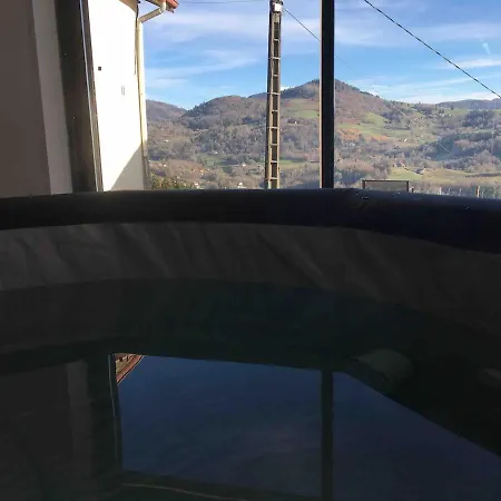 Semesterbostad Jaccuzi,sauna,piano,fireplace,fiber,view , Quiet *